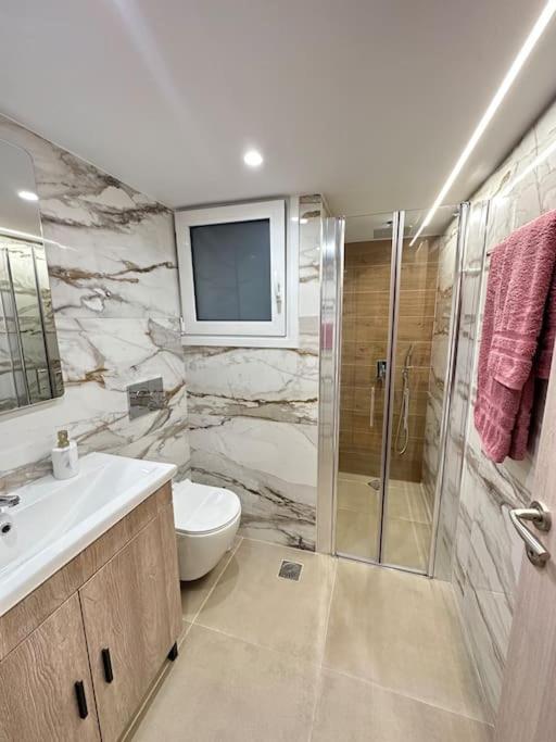 Apartment A Fully Renewed Modern